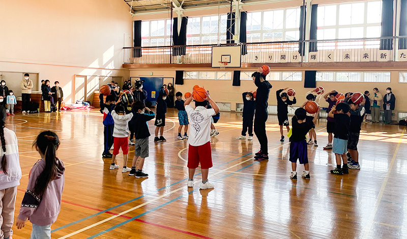 関口サムエルPRESENTS我孫子市バスケ教室開催風景2